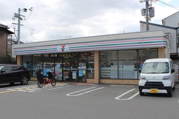 サンメゾン京都二条月光町ゲート(セブンイレブン京都御前御池店)