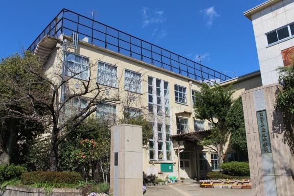京都市上京区上天神町の土地(京都市立烏丸中学校)