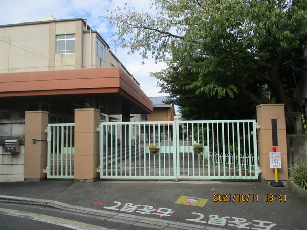 京都市中京区聚楽廻西町の土地(京都市立朱雀第六小学校)