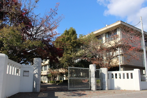 京都市上京区利生町の土地(京都市立北野中学校)