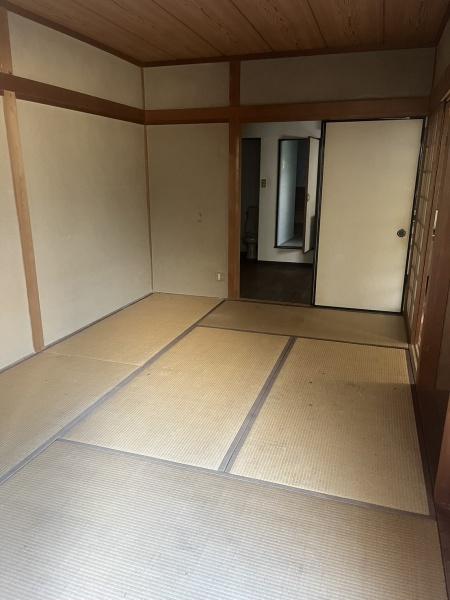 左京区静市市原町　テラスハウス