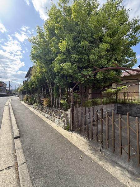 向日市鶏冠井町荒内の土地
