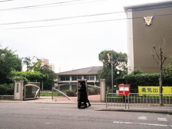 京都市中京区西ノ京月輪町の土地(京都市立四条中学校)