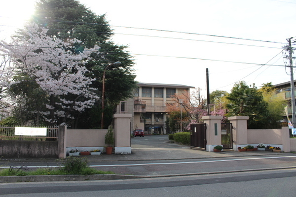 京都市上京区六軒町通下長者町下る七番町の土地(京都市立二条中学校)