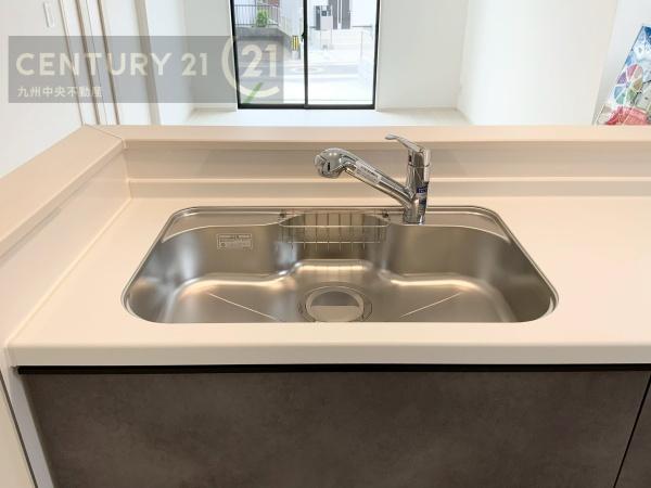 東区三苫6丁目　1号棟