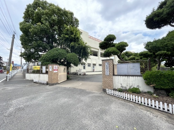 早良区有田4丁目D号棟(福岡市立西福岡中学校)