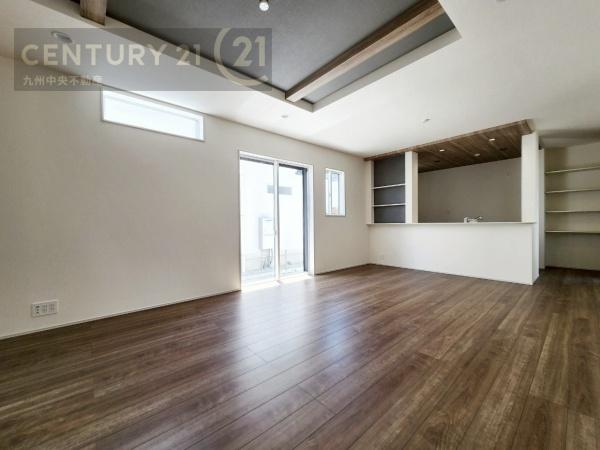 南区屋形原4丁目　1号棟