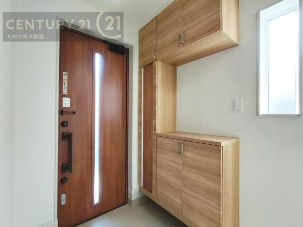 東区奈多1丁目1号棟(玄関)