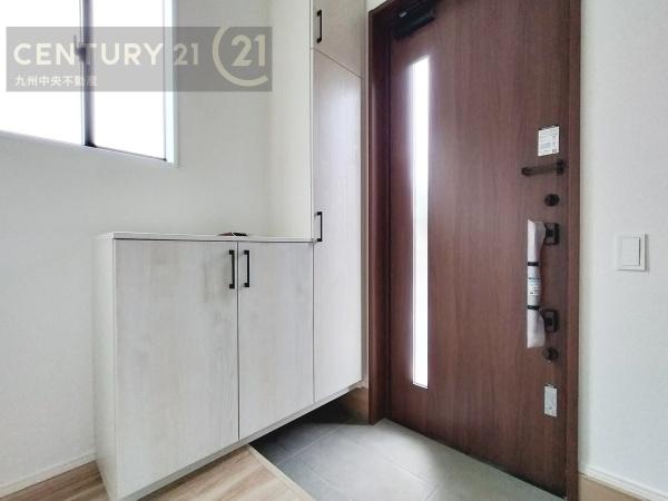 小郡市大保3期2号棟(玄関)