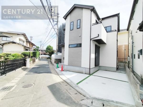 南区井尻3丁目 A号棟(前面道路含む現地写真)