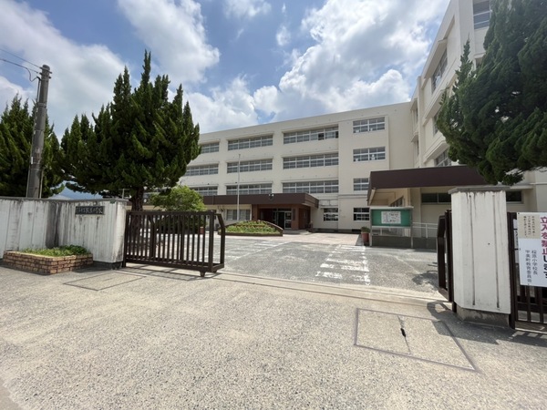 宇美町宇美中央1丁目3期5号棟(宇美町立桜原小学校)