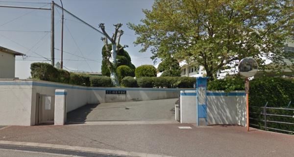 須恵町新原439番　B号棟(須恵町立須恵中学校)