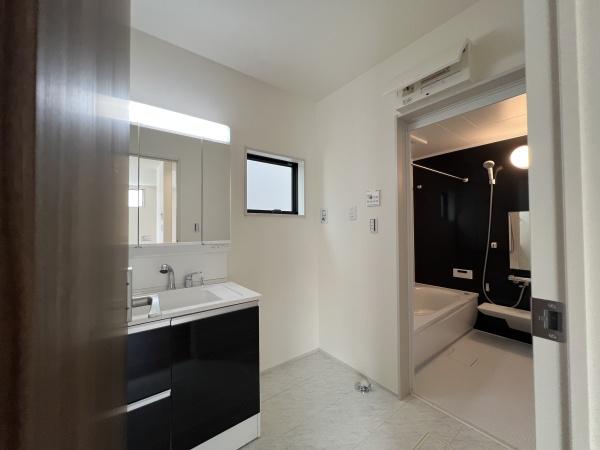 西宮市南甲子園２丁目の新築一戸建