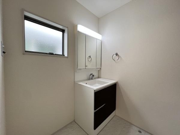 西宮市南甲子園２丁目の新築一戸建