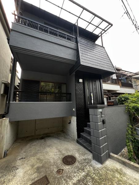西宮市小松南町２丁目の中古一戸建
