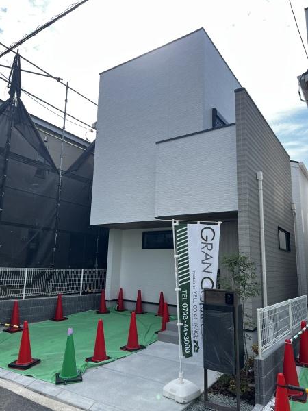 西宮市浜甲子園１丁目の新築一戸建