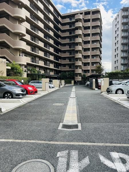 ルイシャトレ川口青木リバーパーク(駐車場)