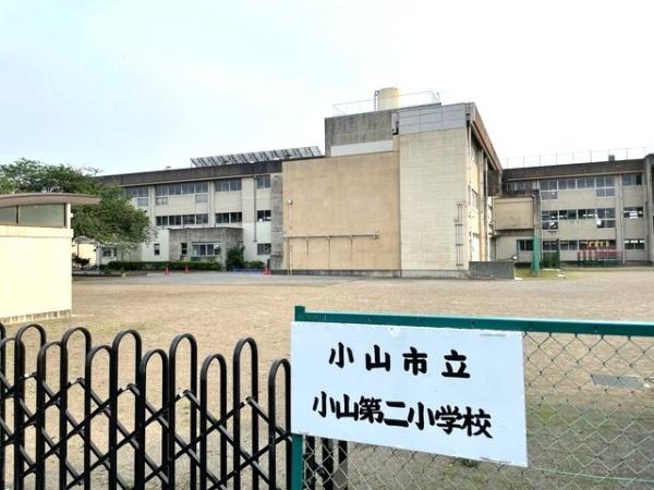 小山市三峯２丁目の中古一戸建