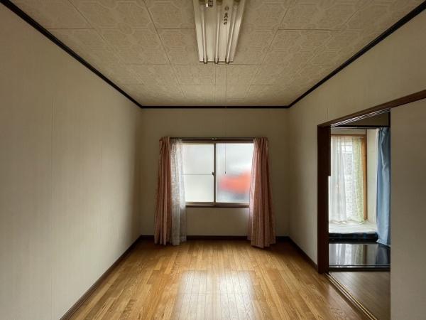 釧路市愛国東2丁目　中古住宅