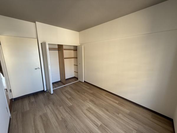 共栄大通8丁目　中古マンション