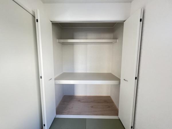 野洲市冨波甲第4　1号棟