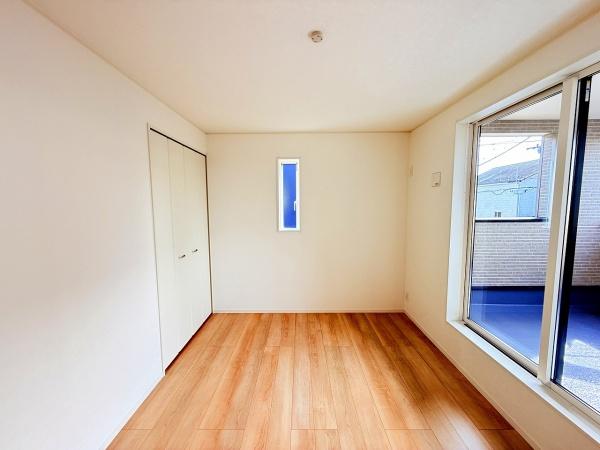 野洲市冨波甲第4　1号棟