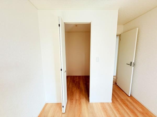 野洲市冨波甲第4　1号棟