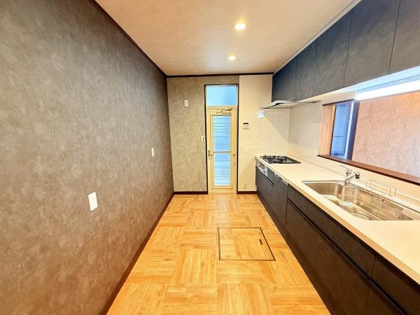 野洲市西河原の中古一戸建て