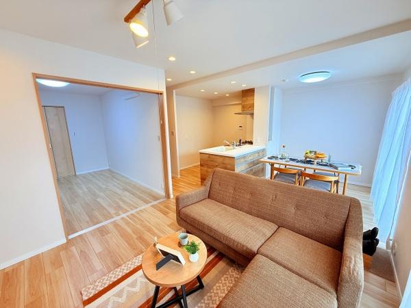 ヴィルヌーブ野洲 中古マンション(リビング)