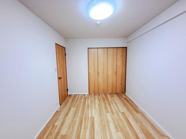 ヴィルヌーブ野洲 中古マンション(洋室)