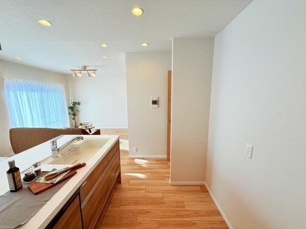 ヴィルヌーブ野洲 中古マンション(キッチン)