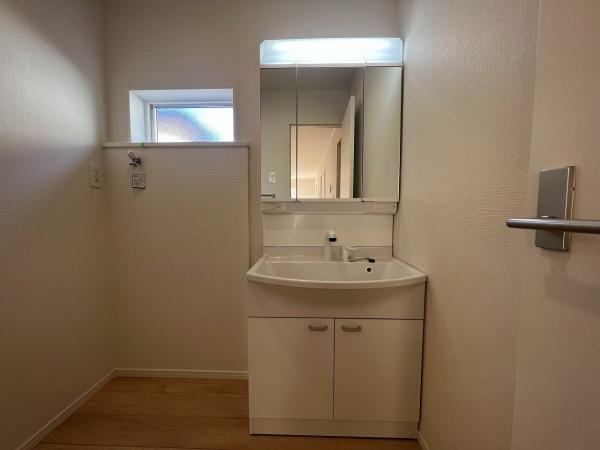 野洲市上屋第二　新築住宅　2号棟