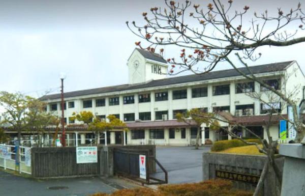 湖南市菩提寺西３丁目の中古一戸建て(湖南市立甲西北中学校)