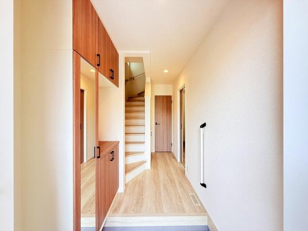 野洲市吉地　1期　1号棟