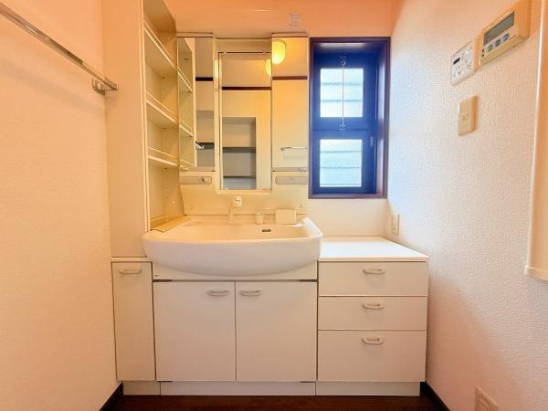 野洲市乙窪　錦の里　中古物件