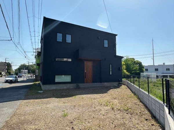 千葉市中央区宮崎町　デザイナーズハウス　2023年築