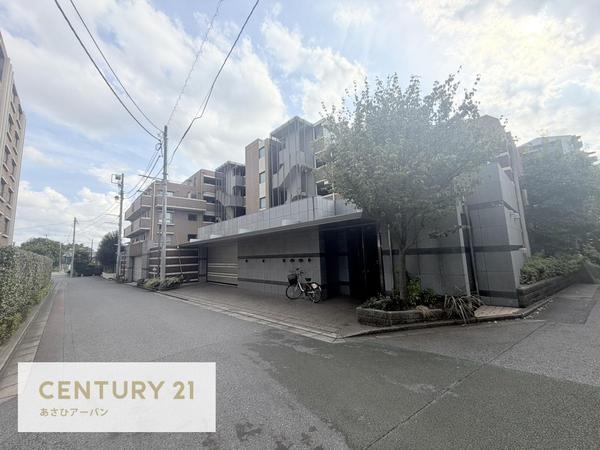 Ｔｈｅ　ＮＯＢＵＴＯ　ＨＩＬＬＳ　ＦＯＲＥＳＴ　ＣＯＵＲＴ