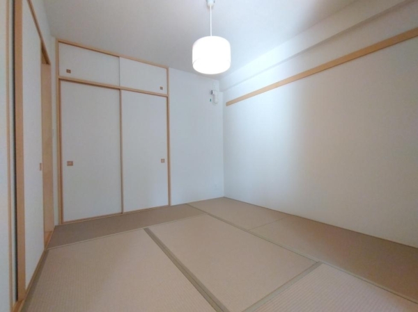 Ｔｈｅ　ＮＯＢＵＴＯ　ＨＩＬＬＳ　ＦＯＲＥＳＴ　ＣＯＵＲＴ