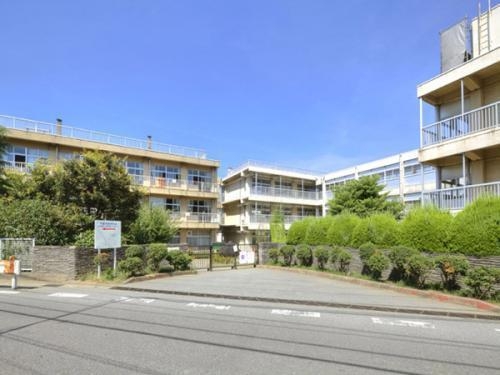 ホーリーウッド稲毛(千葉市立あやめ台小学校)