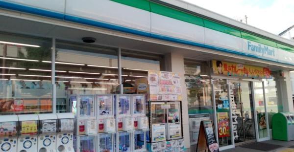 大阪市港区八幡屋3丁目の土地(ファミリーマート港晴4丁目店)
