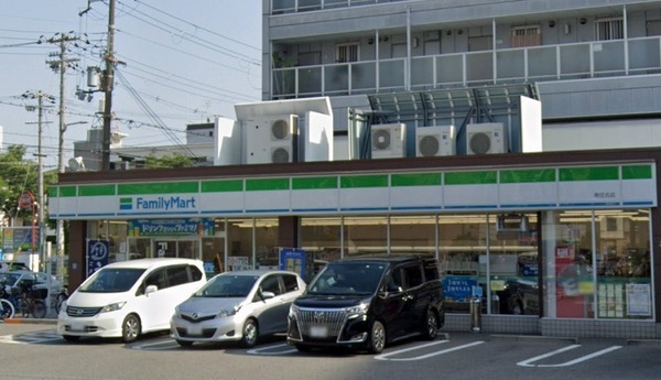 ユニライフ住吉(ファミリーマート南住吉店)