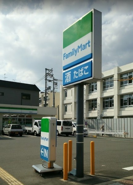 サンピア松通り(ファミリーマート西成松店)