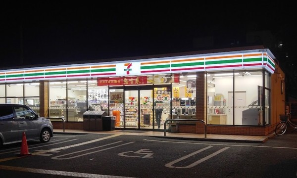 リバーガーデンコスモスクエア(セブンイレブン大阪南港中8丁目店)