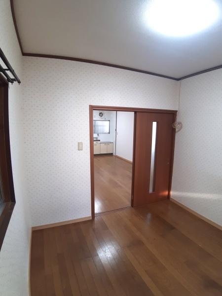 堺市西区上野芝向ヶ丘町４丁の中古一戸建て