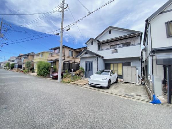 堺市西区浜寺船尾町東1丁の中古一戸建て(前面道路含む現地写真)