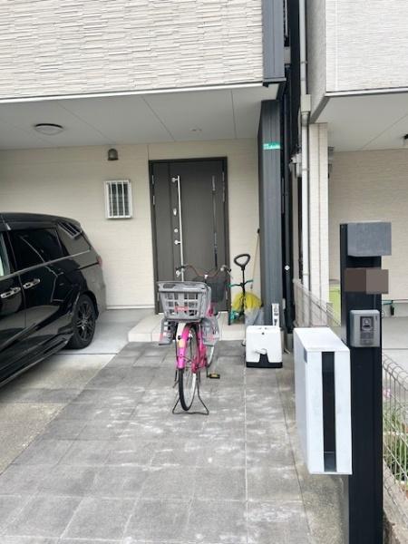 大阪市住之江区西加賀屋2丁目の中古一戸建て(玄関)