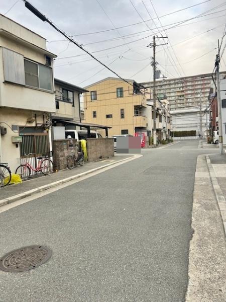 大阪市住之江区西加賀屋2丁目の中古一戸建て(前面道路含む現地写真)