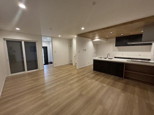 堺市堺区旭ヶ丘北町３丁　新築戸建
