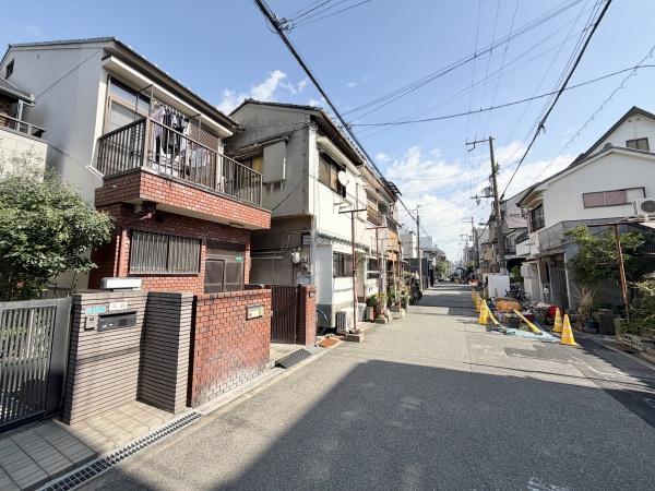 大阪市住之江区西加賀屋2丁目の中古一戸建て(前面道路含む現地写真)