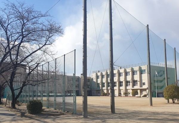 大阪市西成区潮路1丁目の土地(大阪市立岸里小学校)